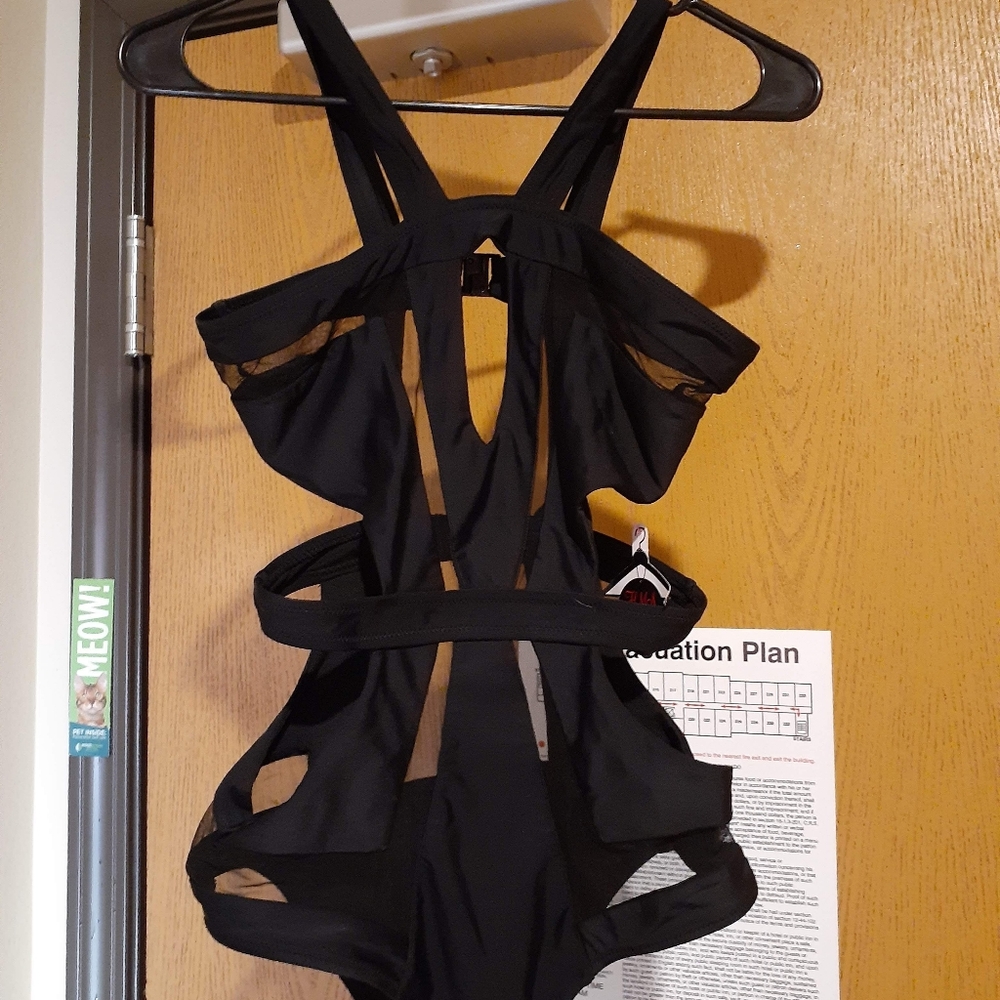 Bathing suit - Picture 4 of 7